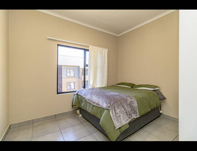 2 BEDROOM APARTMENT FOR SALE IN POMONA
